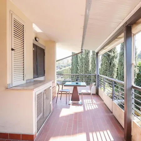 شقة Free Parking Chic - Balcony, Ac, Wi-fi *