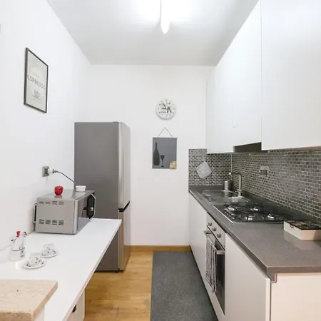 Free Parking Chic - Balcony, Ac, Wi-fi * روما